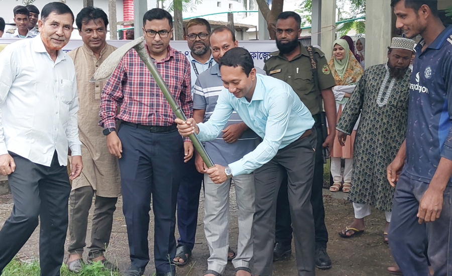 নাগেশ্বরী উপজেলা প্রশাসন স্কুল এন্ড কলেজের ভবন নির্মাণ কাজের উদ্বোধন