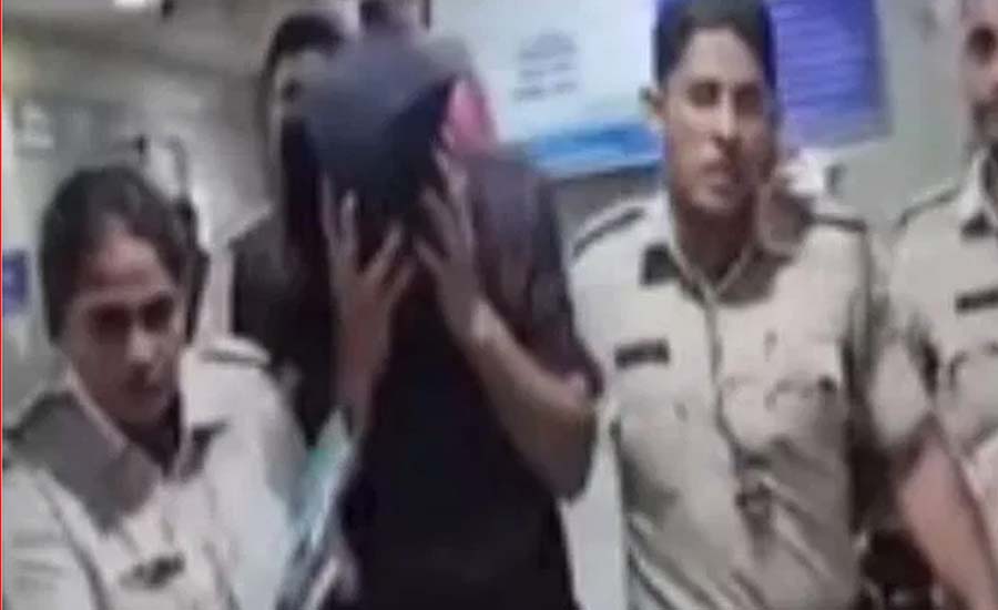 সপ্তম শ্রেণির ছাত্রীকে ২০ টুকরো করে খুন! অভিযুক্ত শিক্ষক, উত্তাল রামপুরহাট