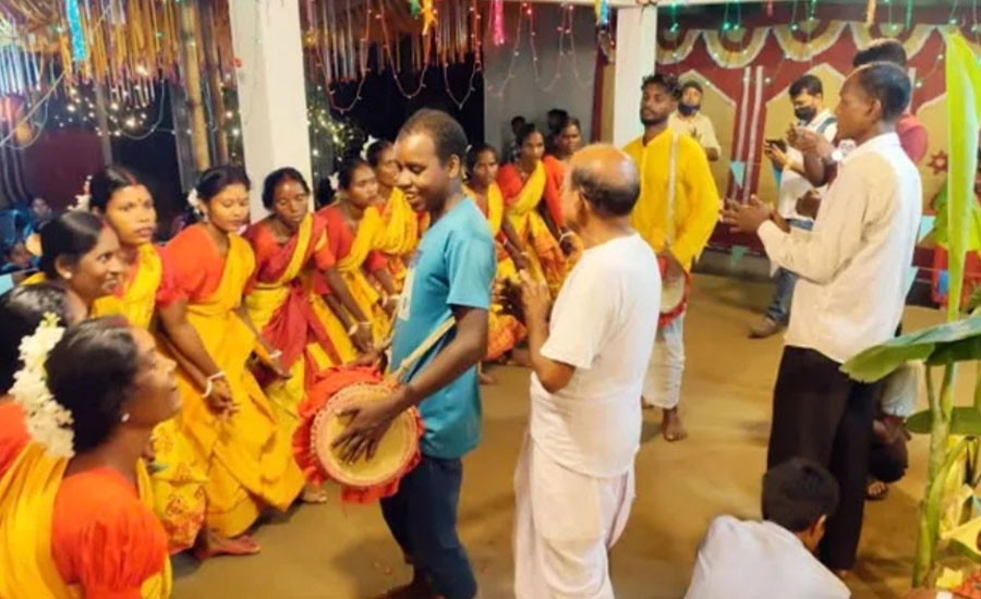 ঠাকুরগাঁওয়ে ঐতিহ্যবাহী ‘কারাম’ উৎসব পালিত