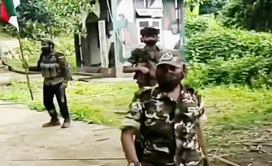 মিয়ানমারের  আরাকান রাজ্যে  তিন দিনের লড়াইয়ের পর জয়ের পতাকা উড়াল বিদ্রোহি সংগঠন আরসা