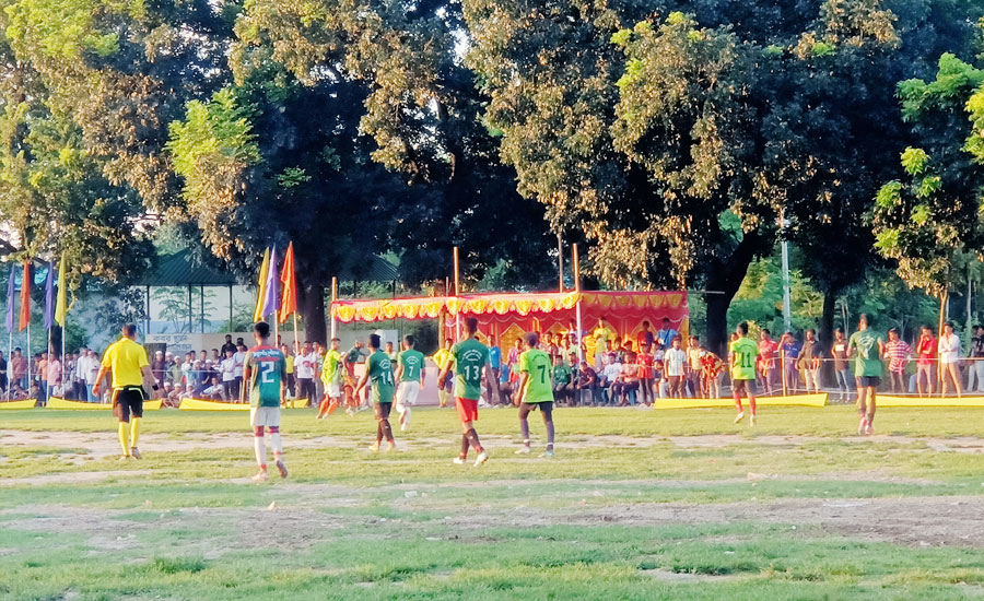 ঠাকুরগাঁওয়ে শহীদ জিয়া স্মৃতি ফুটবল টুর্নামেন্টের উদ্বোধন