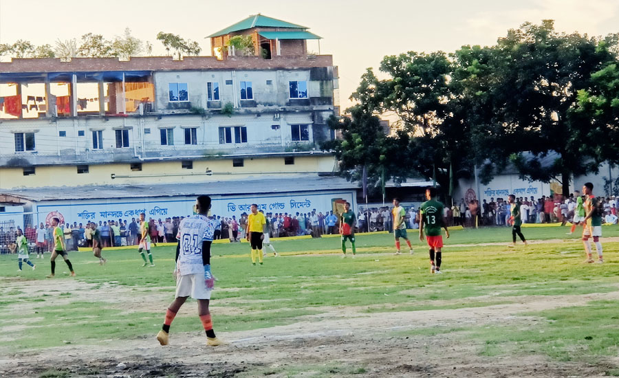 ঠাকুরগাঁওয়ে শহীদ জিয়া স্মৃতি ফুটবল টুর্নামেন্টের উদ্বোধন