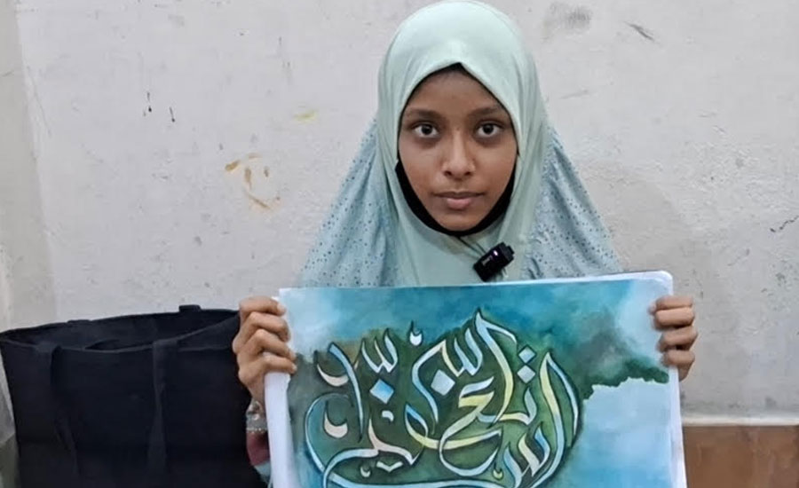 ফেনীর বাকহীন শিল্পীর জীবনযুদ্ধ: দারিদ্র্যের ক্যানভাসে রঙিন আশা