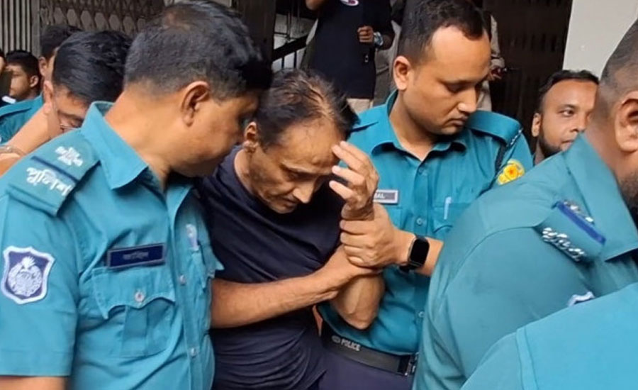 রিমান্ডের আদেশ শুনে কাঠগড়ায় ঢলে পড়েন এনায়েত করিম