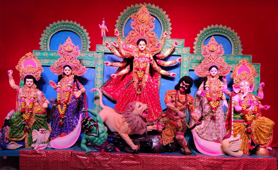 মহাষষ্ঠীর মধ্য দিয়ে মুরাদনগরে শারদীয় দুর্গোৎসব শুরু