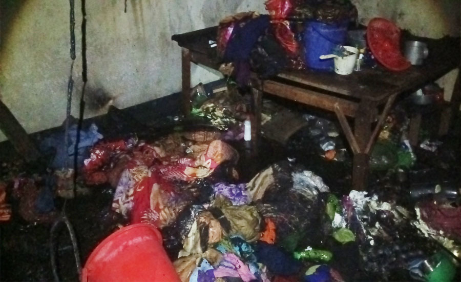গাজীপুরে সিলিন্ডার গ্যাস বিস্ফোরণে দুই রুমের মালামাল পুরে বশ্মিভূত