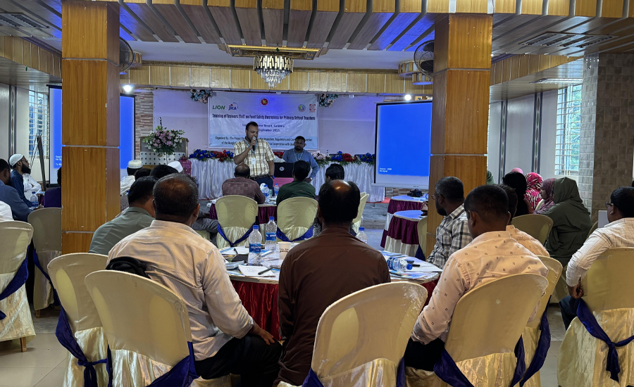 সাতক্ষীরায় প্রাথমিক শিক্ষকদের নিরাপদ খাদ্য বিষয়ে প্রশিক্ষণ