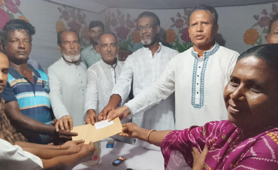 নাসিরনগরে পূজা মন্ডব পরিদর্শন করেন বিএনপি নেতা