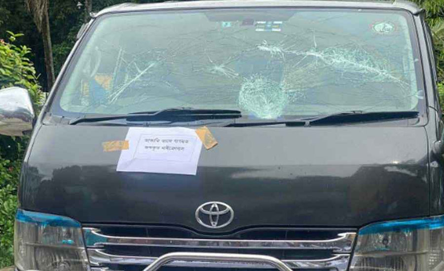 গাড়িতে অস্ত্রশস্ত্র নিয়ে ছুটছিল ১৪ ডাকাত, এরপর যা ঘটল