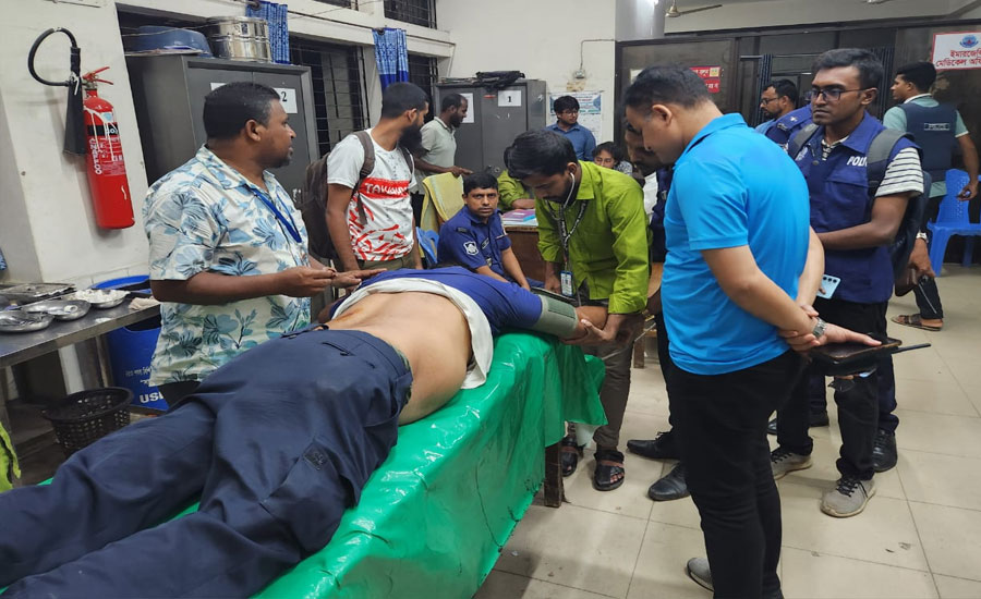 পটুয়াখালীতে সন্ত্রাসী হামলায় ৭ পুলিশসহ আহত ৮ গ্রেফতার ৩