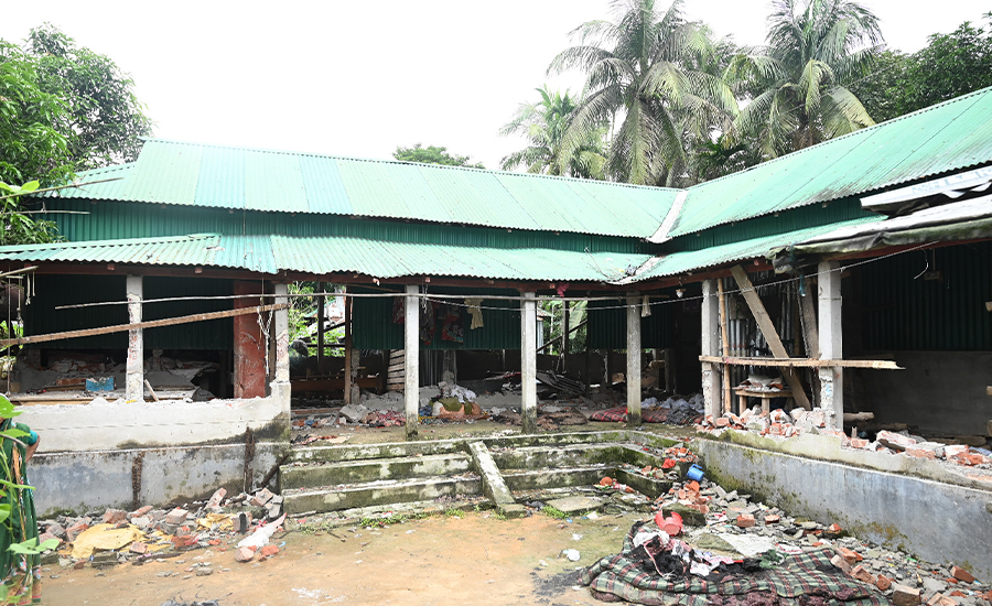 ময়মনসিংহে ইউপি সদস্য হত্যাকান্ডে আসামিদের বাড়িতে লুটপাটের মহোৎসব