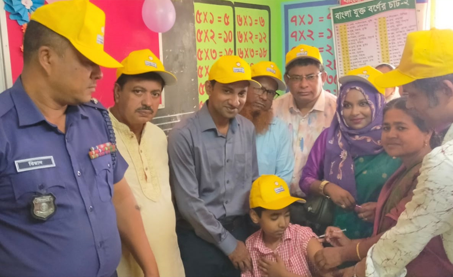 পাইকগাছায় টাইফয়েড ভ্যাকসিন ক্যাম্পেইন এর শুভ উদ্বোধন 