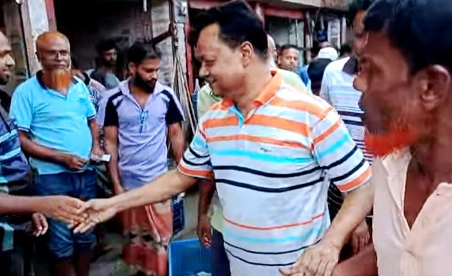 পাইকগাছায় জেলা বিএনপির আহ্বায়ক মনিরুজ্জামান মন্টুর গণসংযোগ 