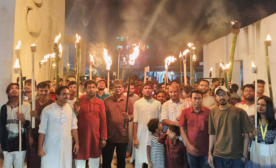 তিস্তা মহাপরিকল্পনা বাস্তবায়নের দাবিতে কুবিতে মশাল মিছিল