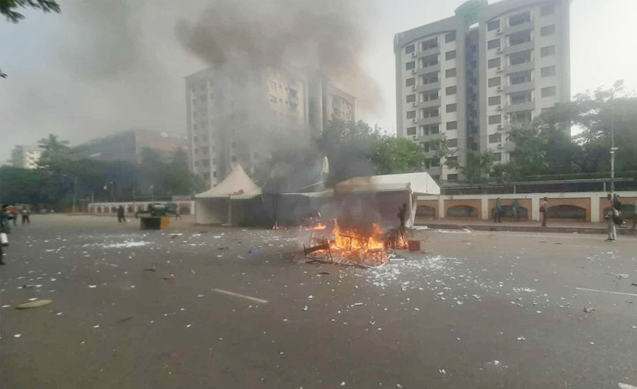 মানিক মিয়া অ্যাভিনিউয়ে সংঘর্ষে চার মামলা, আসামি ৯০০ জন