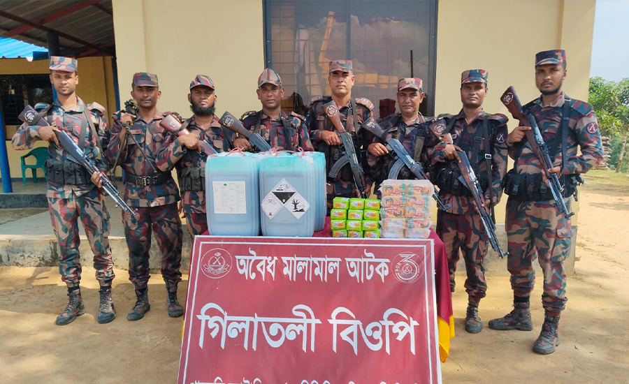 সীমান্তে অবৈধভাবে পাচারকালে দেশী পন্য আটক