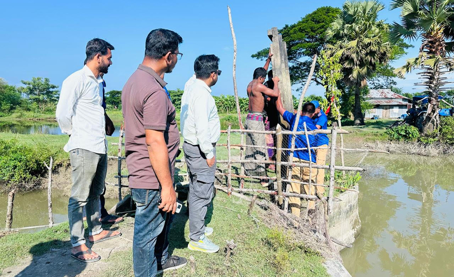 রাঙ্গাবালীতে অবৈধ মাছের ঘের কেটে ১৪ একর সরকারি জমি উদ্ধার, ৫০ হাজার টাকা জরিমানা