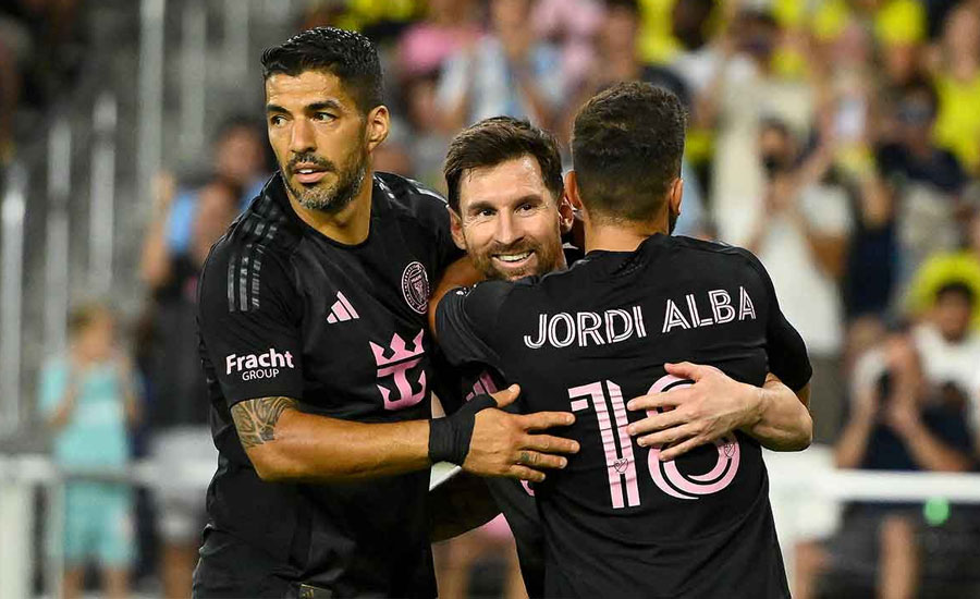 পিছিয়ে পড়া মিয়ামিকে হ্যাটট্রিক করে জেতালেন মেসি