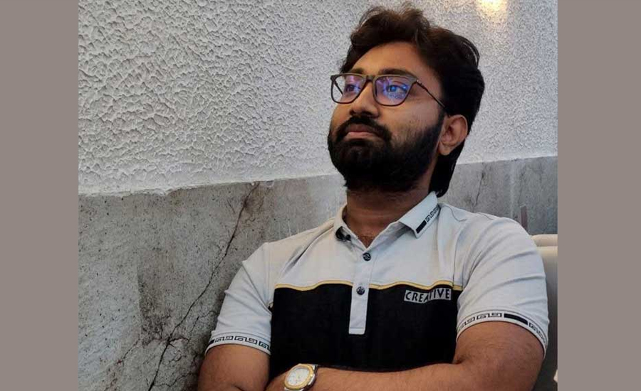 বর্ষা মাহিরের প্রেমের বলি জবি ছাত্রদল নেতা জোবায়েদ