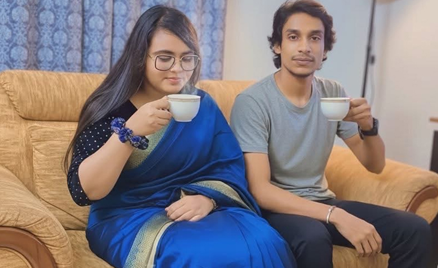 অবশেষে বান্দরবান থেকে গ্রেপ্তার বাংলাদেশি পর্ন-তারকা যুগল 