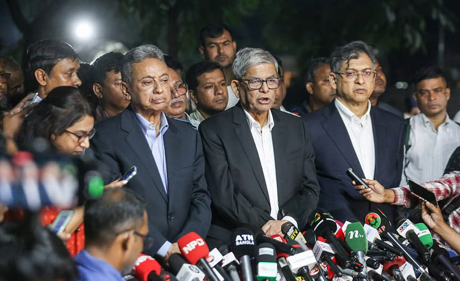 অন্তর্বর্তী সরকারকে ‘তত্ত্বাবধায়ক সরকারে’ রূপ দেওয়ার দাবি জানাল বিএনপি