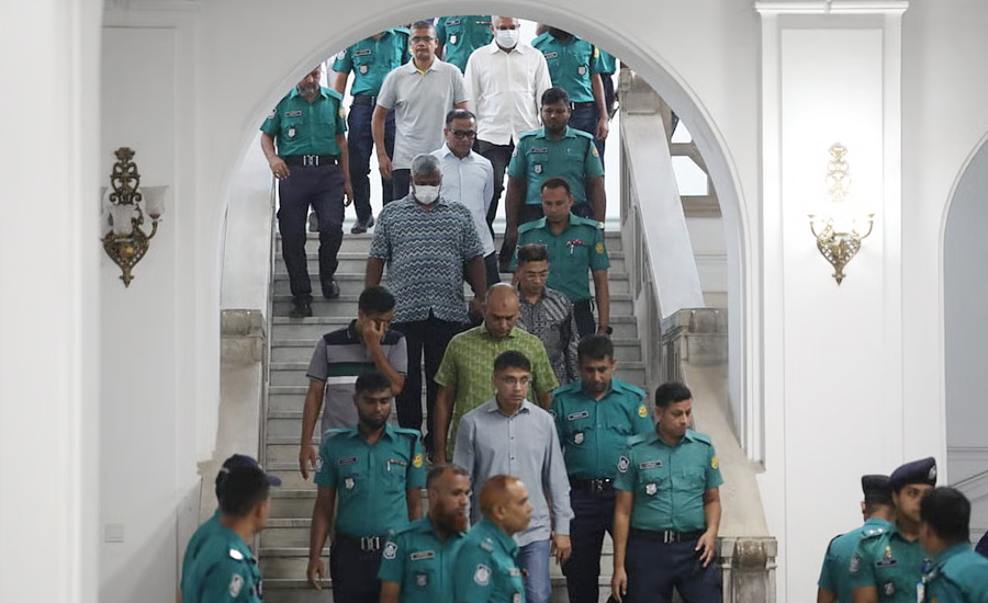 আত্মসমর্পণকারী সেনা কর্মকর্তারা নির্দোষ, অপরাধীরা পালিয়েছেন