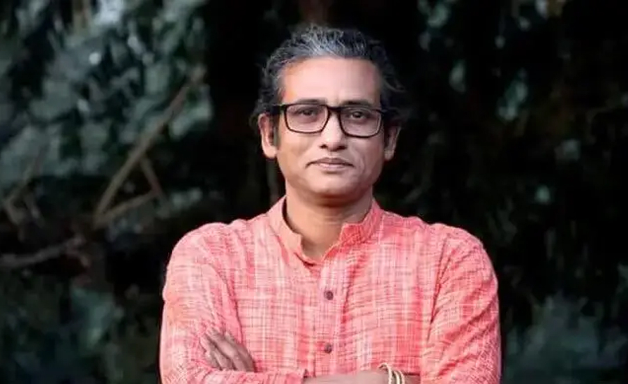 হিজাব নিয়ে শিক্ষকের ‘বিতর্কিত’ মন্তব্য, বিক্ষোভে উত্তাল রাবি