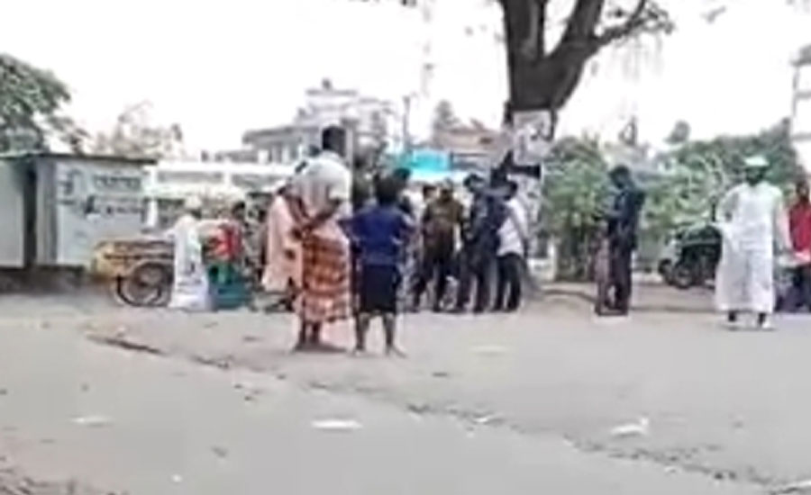 তাড়াশে দু:স্থদের দুম্বার মাংস ছিনতাই