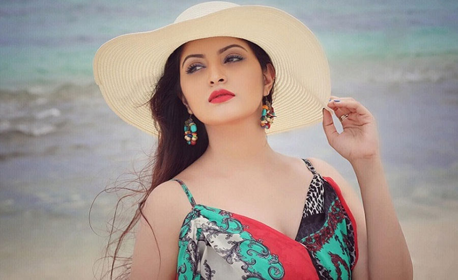 প্রশ্ন করবেন না, সব বলে দেবো : পরীমণি