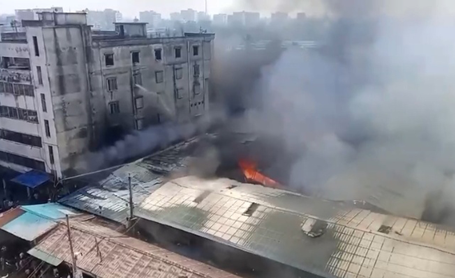 টঙ্গীতে তুলার গুদামে আগুন, পানির সোর্স নিশ্চিতে রিজার্ভ টাঙ্কি স্থাপন নোটিশ অমান্য : ফায়ার সার্ভিস