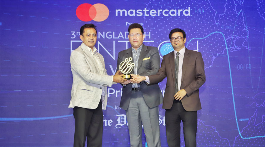 ইউনাইটেড ফাইন্যান্স পিএলসি এর বাংলাদেশ ফিনটেক অ্যাওয়ার্ড অর্জন