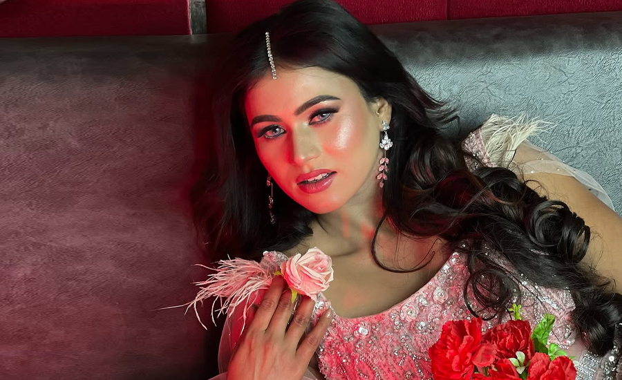 মডেলের রহস্যজনক মৃত্যু, মরদেহ হাসপাতালে রেখে পালালেন প্রেমিক