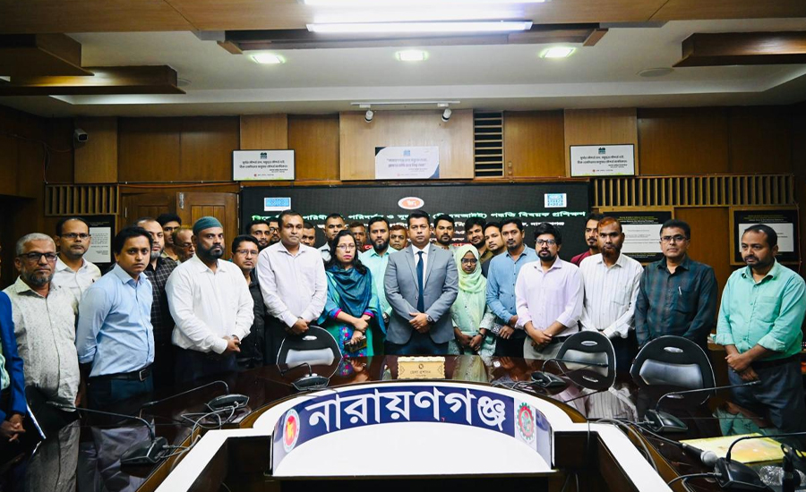 নারায়ণগঞ্জে ডিসির চমক: লটারিতে বদলি, থেমে গেল সব বদলি বাণিজ্য