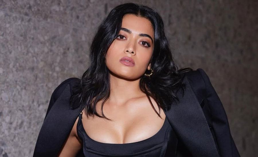 ‘পুরুষদেরও পিরিয়ড হওয়া উচিত’- মন্তব্যে বিপাকে রাশমিকা