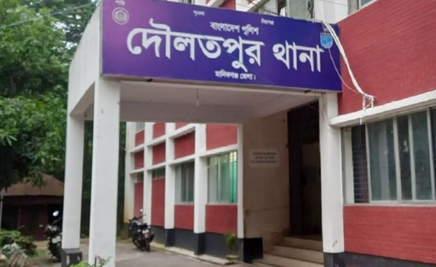 মানিকগঞ্জের দৌলতপুরে আওয়ামী লীগের ৪ নেতা গ্রেপ্তার