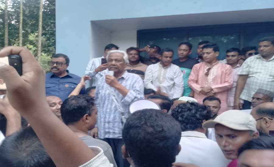 কিশোরগঞ্জে ডক্টর এম ওসমান ফারুকের পক্ষে সহ- সভাপতি গাউস এর নেতৃত্বে মোটর সাইকেল শোভাযাত্রা 