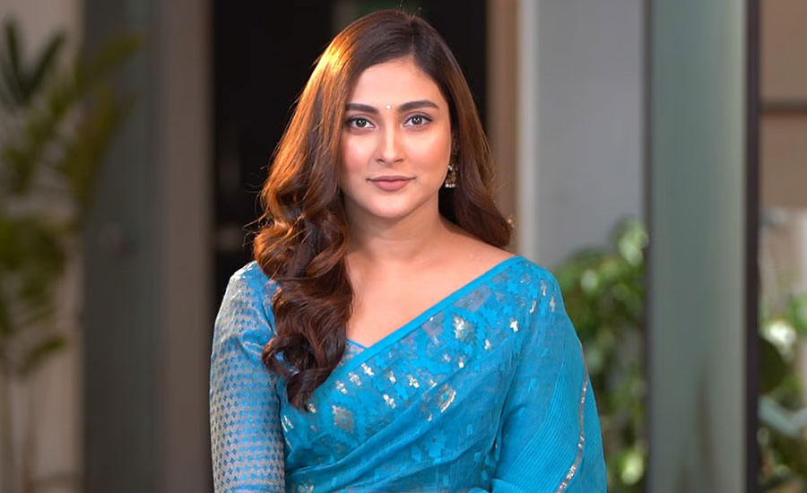 অভিনেত্রী মেহজাবীনের বিরুদ্ধে গ্রেফতারি পরোয়ানা