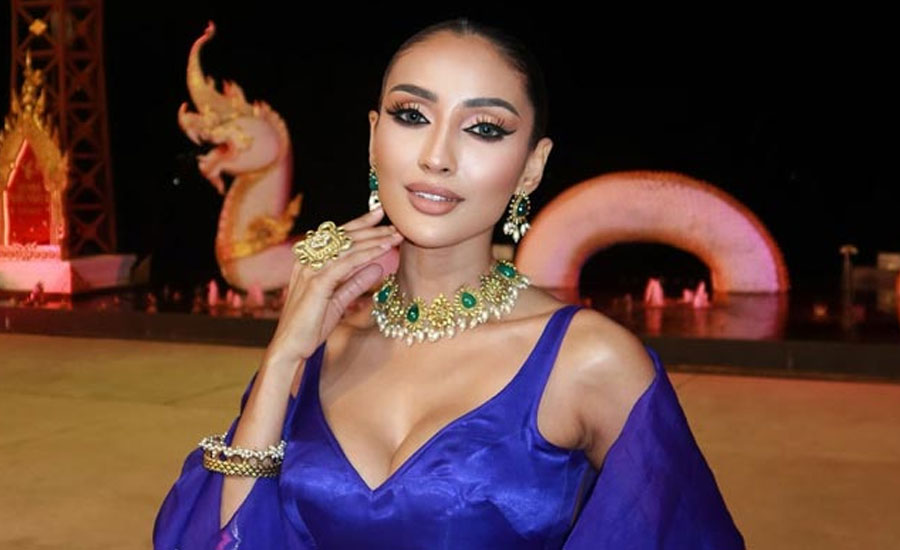 মিথিলাকে ভোট দেওয়ার আজ শেষ দিন
