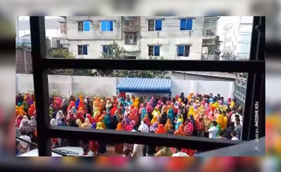 গাজীপুরে ভূমিকম্প আতঙ্কে পোশাক শ্রমিকেরা
