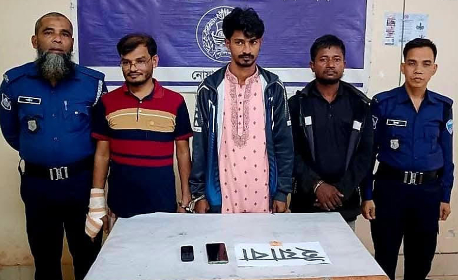 সেনবাগে পুলিশের অভিযানে ইয়াবাসহ ৩ জন মাদক কারবারি গ্রেফতার