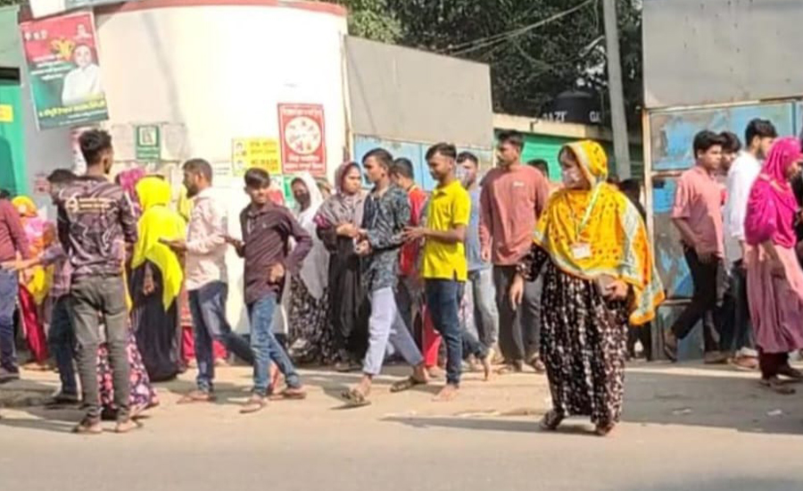 গাজীপুরে শ্রমিক অসন্তোষে কর্মবিরতি পালন