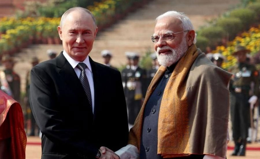 ‘বন্ধু’ পুতিনকে কী কী উপহার দিলেন মোদি