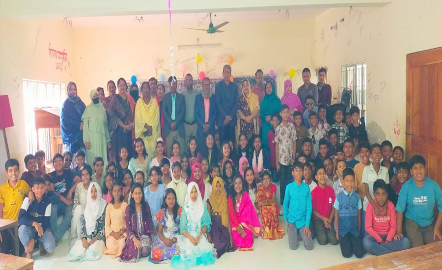 মডেল সরকারি প্রাথমিক বিদ্যালয়ের পঞ্চম শ্রেণির ৯৮ শিক্ষার্থীকে বিদায় সংবর্ধনা 