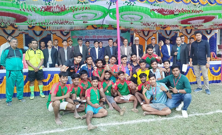 বিজয় দিবস উপলক্ষে শিক্ষার্থীদের অংশগ্রহণে প্রাণবন্ত আয়োজন ফুলবাড়ী ডিগ্রী কলেজে