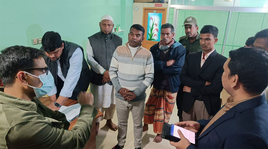 বাগমারায় পিতার চক্ষু হাসপাতালে ভুয়া চিকিৎসক ছেলে প্রশাসনের অভিযান, অর্থদণ্ড ও জেল 