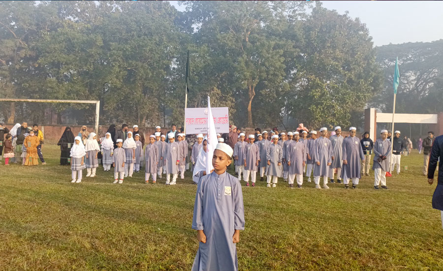 '১৭বছর ফ্যাসিস্টরা এই বাংলায় ফেরাউনের রাজত্ব কায়েম করেছিল'- বাকৃবি উপাচার্য 