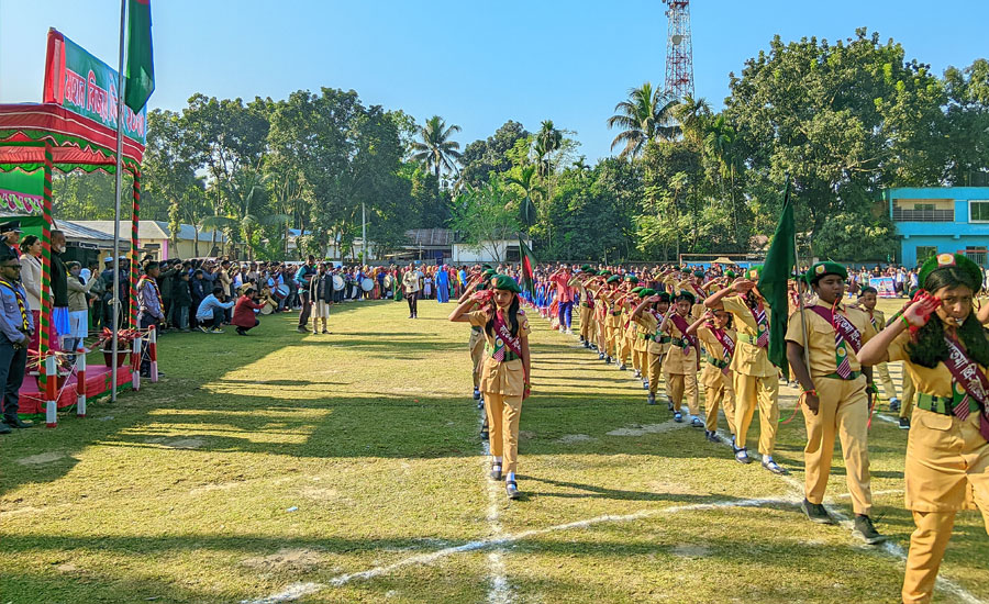 ফুলবাড়ীতে যথাযত মর্যাদায় মহান বিজয় দিবস পালিত