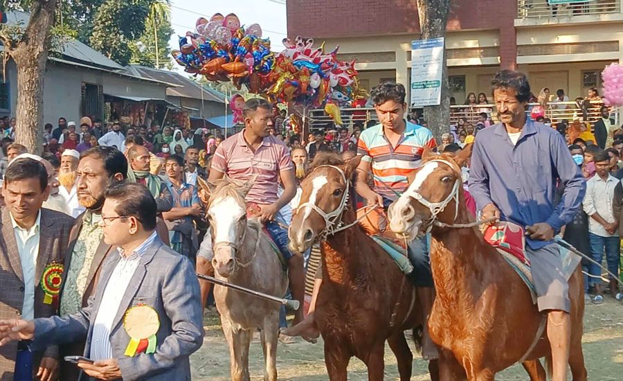 নাগরপুরে বিজয় দিবস উপলক্ষে ঘৌড় দৌড় প্রতিযোগিতা 