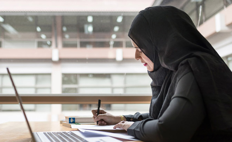 স্ত্রীর উপার্জনে স্বামীর অধিকার কতটুকু?