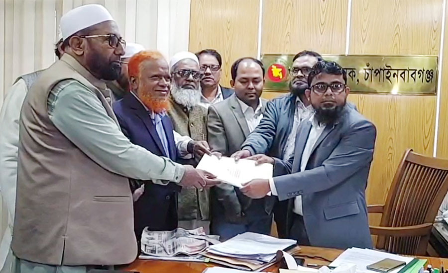 চাঁপাইনবাবগঞ্জে জামায়াত প্রার্থী বুলবুলের মনোননয়নপত্র সংগ্রহ